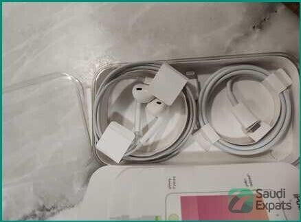 apple-ipod-touch-7th-gen-128gb-black-for-sale-in-riyadh-big-3