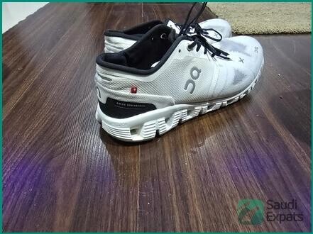 luxury-pre-loved-branded-designer-shoes-in-riyadh-big-0