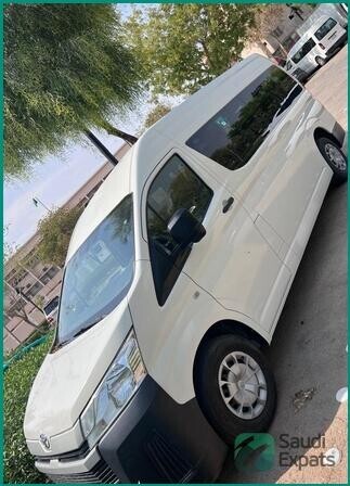 affordable-car-rental-with-driver-in-riyadh-2023-big-1