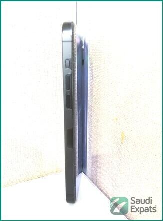 apple-iphone-15-pro-max-256-gb-black-revibe-refurbished-big-3
