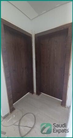 experienced-door-painter-needed-for-riyadh-project-big-1