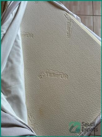 high-quality-tempur-king-size-mattress-in-jeddah-big-1