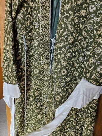 new-saudi-traditional-thobe-dekla-size-m-tall-big-2