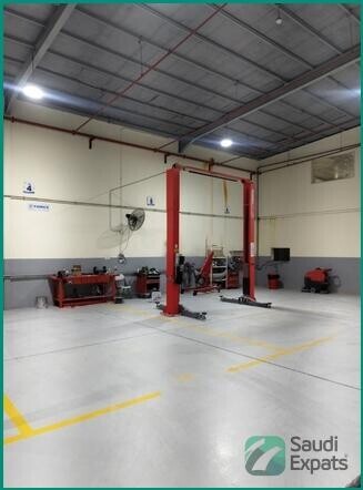 dammam-automotive-workshop-for-sale-fully-equipped-facility-big-4