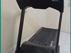 olympia-heavy-duty-treadmill-35-hp-excellent-condition