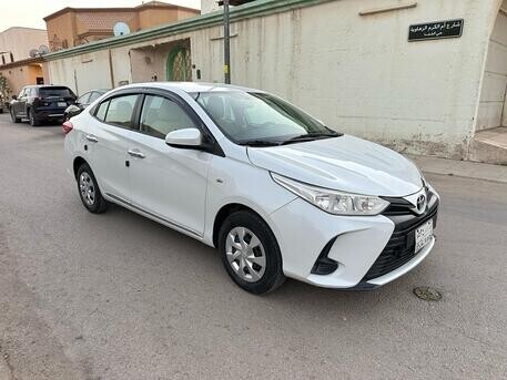 for-sale-2022-toyota-yaris-excellent-condition-first-owner-big-4