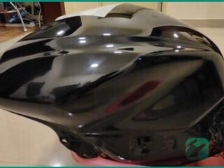 used-fuel-tank-for-2009-yamaha-r6-needs-repair