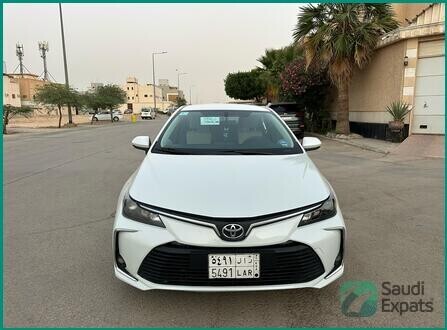 2022-toyota-corolla-xli-15-excellent-condition-first-owner-big-2