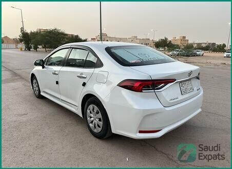 2022-toyota-corolla-xli-15-excellent-condition-first-owner-big-4