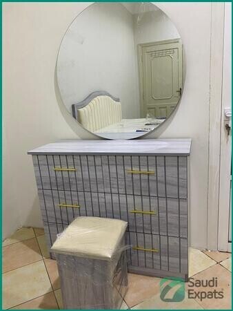 luxurious-bedroom-furniture-set-in-jeddah-big-1