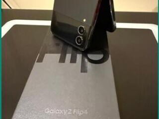 samsung-galaxy-z-flip4-256gb-excellent-condition-in-riyadh