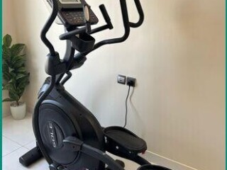 sole-fitness-e35-elliptical-cross-trainer-3-months-old