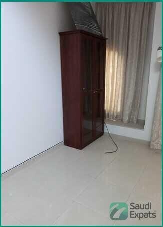 affordable-furniture-electronics-sale-in-jeddah-big-3