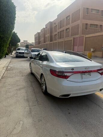 2014-hyundai-azera-for-sale-in-riyadh-excellent-condition-big-0