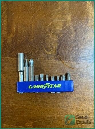 used-goodyear-screw-driver-portable-machine-for-sale-in-jubail-big-2