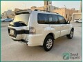 2016-mitsubishi-pajero-gls-with-sunroof-4wd-for-sale-in-riyadh-small-4