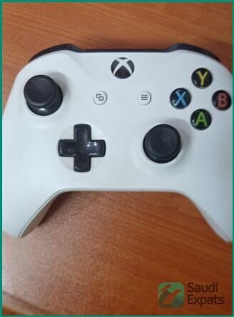 xbox-one-365gb-with-accessories-for-sale-in-jubail-big-1