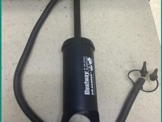 manual-air-pump-in-excellent-condition