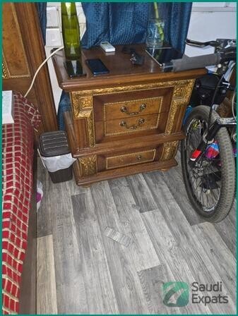 stylish-furniture-set-for-sale-bed-almirah-wardrobe-800-sar-big-2