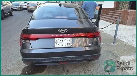 hyundai-accent-2024-lease-transfer-big-1