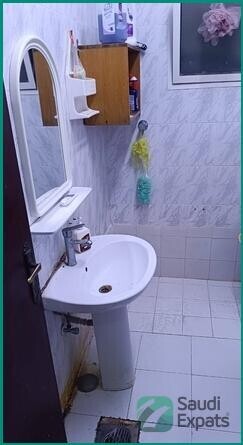 affordable-2bhk-furnished-family-flat-in-khobar-big-4