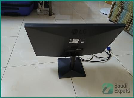 brand-new-lg-195-inch-monitor-for-sale-in-al-batha-big-3