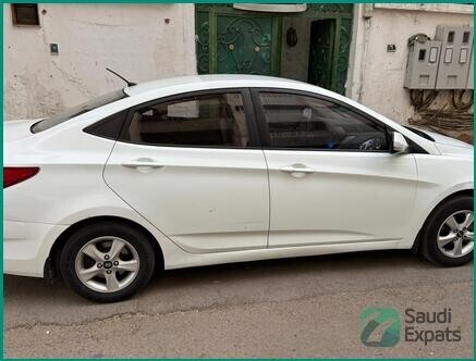 2016-honda-accent-for-sale-in-riyadh-affordable-price-big-2