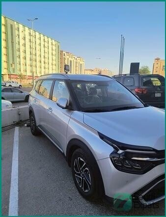 kia-carens-2024-for-sale-in-jubail-7-seater-family-car-big-1