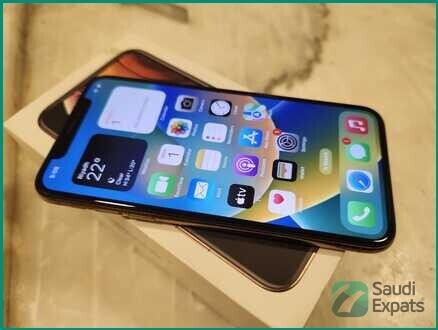 apple-iphone-xs-512gb-gold-for-sale-great-condition-big-2