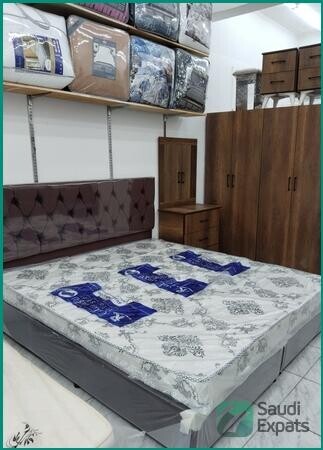 elegant-king-size-bedroom-set-spacious-cabinet-included-big-0
