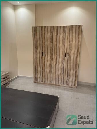 elegant-king-size-bedroom-set-spacious-cabinet-included-big-1