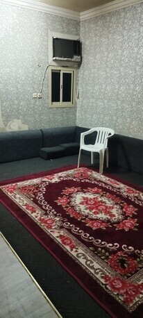 affordable-furnished-bachelor-room-in-riyadh-includes-wifi-utilities-big-3