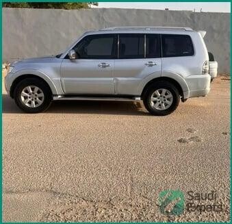 2010-mitsubishi-pajero-4x4-for-rent-in-riyadh-big-2
