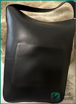 massimo-dutti-black-leather-bag-new-big-1