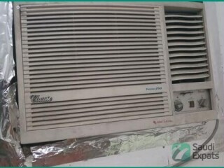 2000-alfa-romeo-arabic-majlis-with-curtains