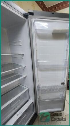 samsung-263-liter-single-door-upright-refrigerator-for-sale-in-riyadh-big-2