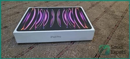brand-new-ipad-pro-129-6th-gen-256gb-wi-fi-cellular-for-sale-big-0