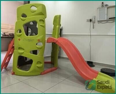 smoby-climbing-tower-with-water-slide-kitchen-set-for-sale-500-sar-big-2