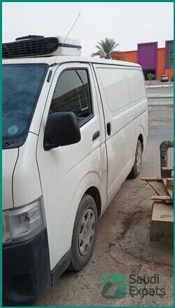 2017-toyota-hiace-van-with-chiller-in-dammam-for-sale-big-1