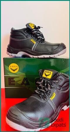 affordable-industrial-safety-shoes-available-in-dammam-big-0