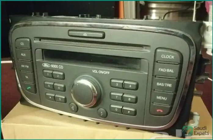 2010-ford-focus-radio-for-sale-in-dammam-big-0