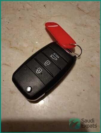original-key-remote-for-kia-optima-2016-2020-available-in-khobar-big-1
