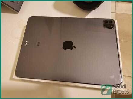 apple-ipad-pro-11-inch-3rd-gen-2021-for-sale-excellent-condition-big-1