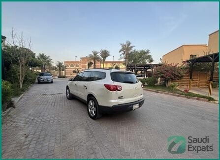 chevrolet-traverse-2011-fully-serviced-automatic-in-riyadh-big-3