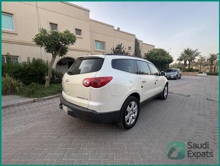 chevrolet-traverse-2011-fully-serviced-automatic-in-riyadh-big-2
