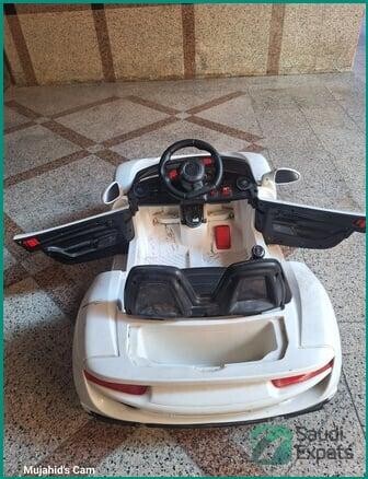 kids-electric-ride-on-car-with-remote-12v-jeddah-sar-200-big-4