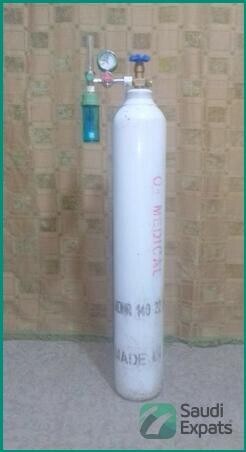 15l-medical-oxygen-cylinder-with-regulator-for-sale-in-riyadh-big-0