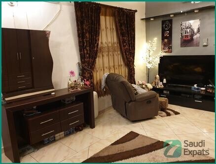 stylish-wooden-bed-set-in-riyadh-excellent-condition-big-3