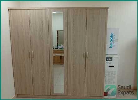 king-bed-wardrobe-and-dressing-table-set-for-sale-in-jubail-big-0