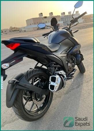 2023-suzuki-gixxer-250cc-motorcycle-for-sale-in-riyadh-big-3
